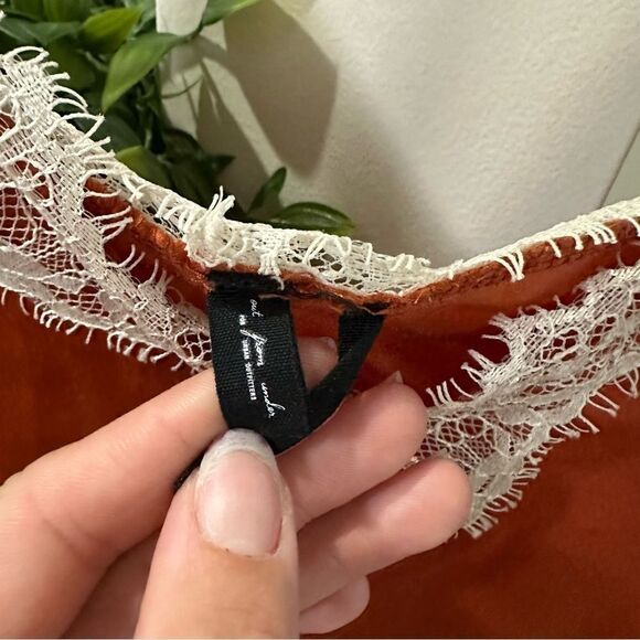 Urban outfitters out from under orange and white lace slip dress - Picture 5 of 13